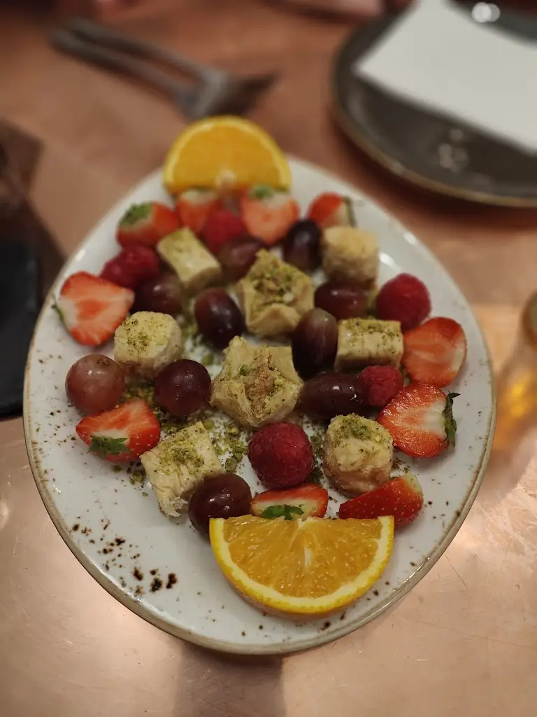 Menu_Mezzet Dar Tapas Restaurant_East Molesey_immagine_1