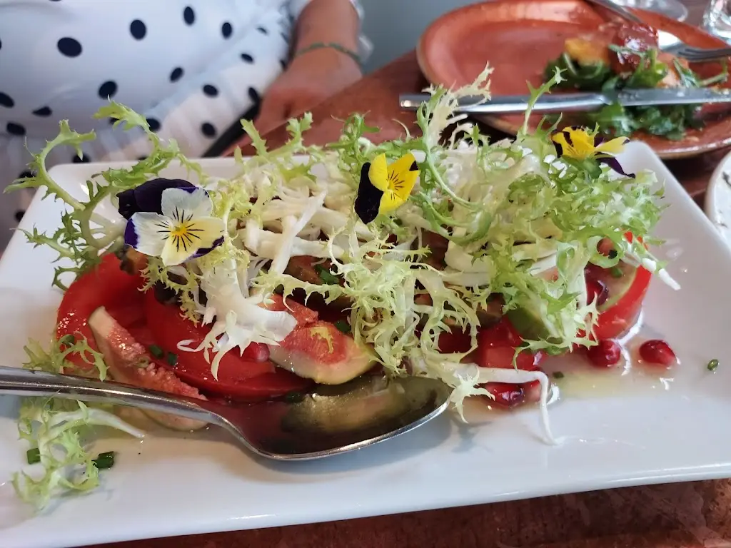 Richard Heptonstall_Mezzet Dar Tapas Restaurant_East Molesey_recensione