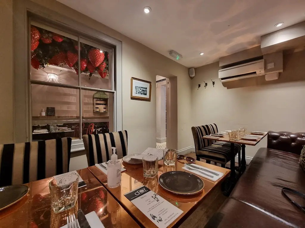 Mezzet Dar Tapas Restaurant_East Molesey_slider_image_1