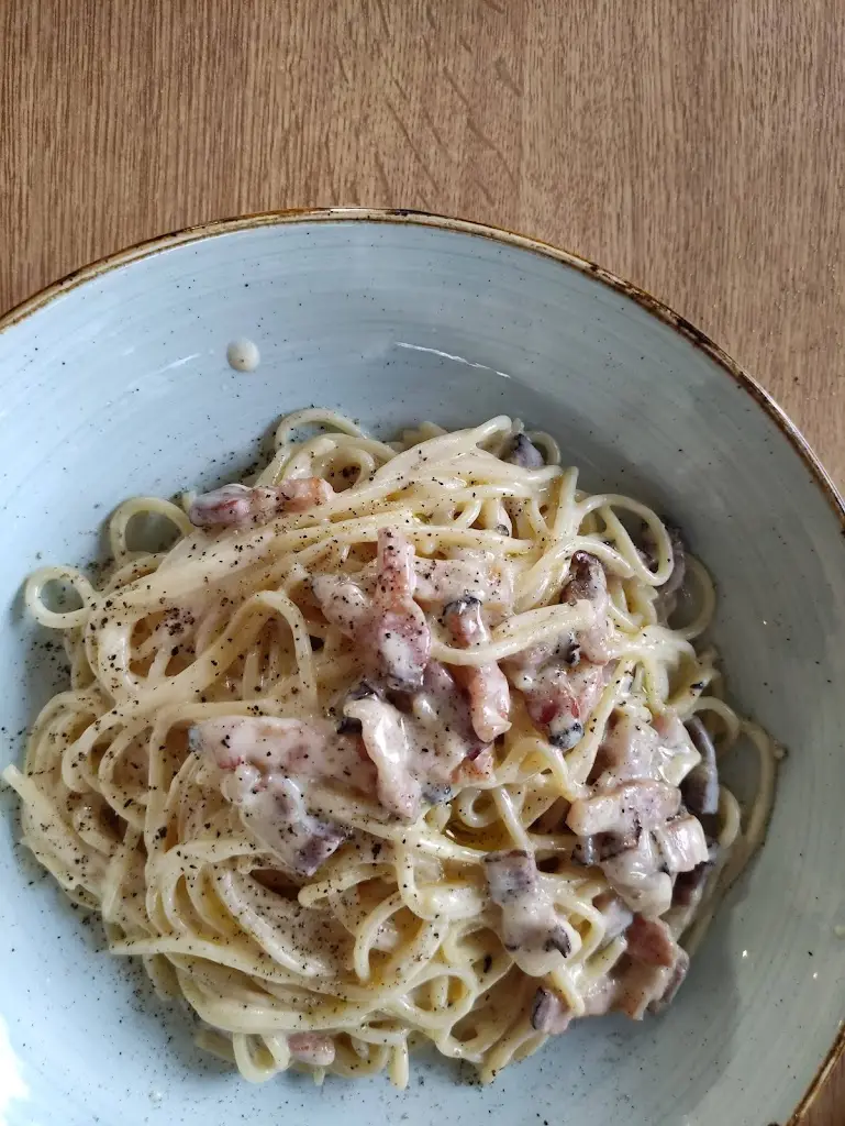 Menu_Restaurant Averna_East Molesey_image_3