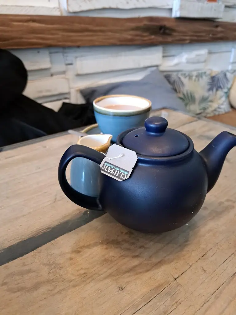 Z B_Drift-In Surf Cafe_East Wittering_review