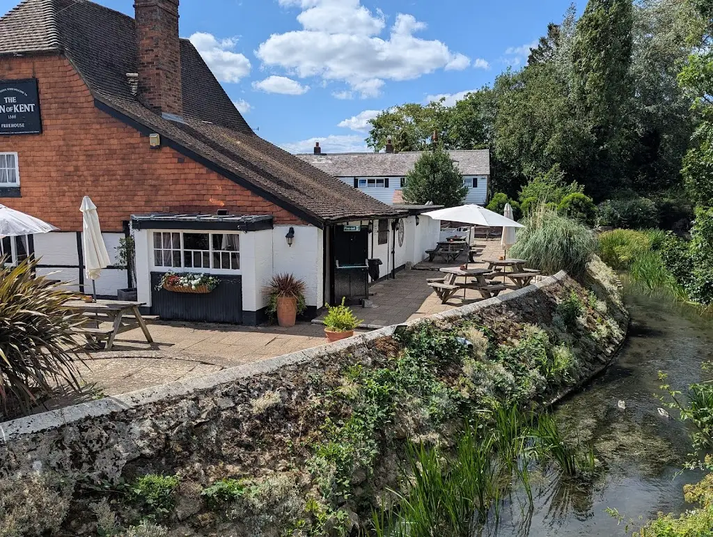 W W Howe_The Man of Kent_East Peckham_review