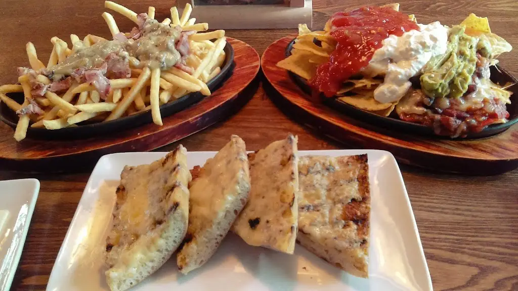 The Three Horseshoes_East Leake_slider_image_2