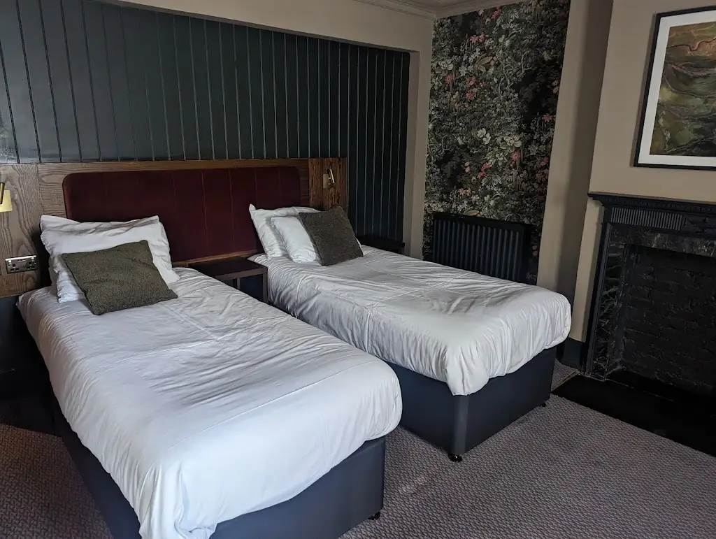 Alistair Gray_Bell Aston Clinton_Aston Clinton_review