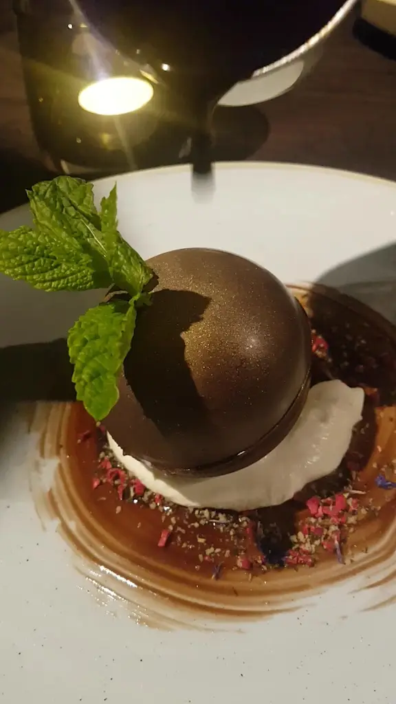 Bell Aston Clinton_Aston Clinton_slider_image_2