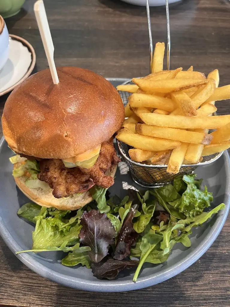 Bell Aston Clinton_Aston Clinton_slider_image_3