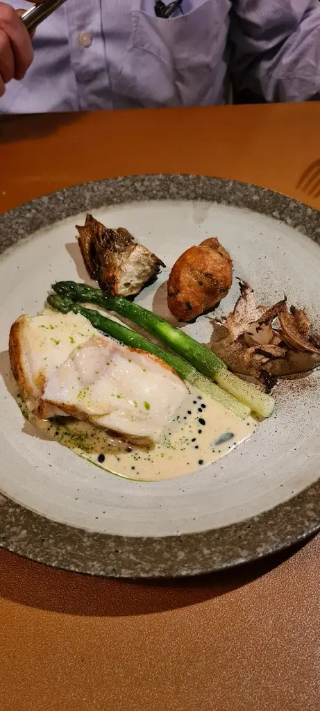 Menu_Hammer & Pincers_East Leake_image_6