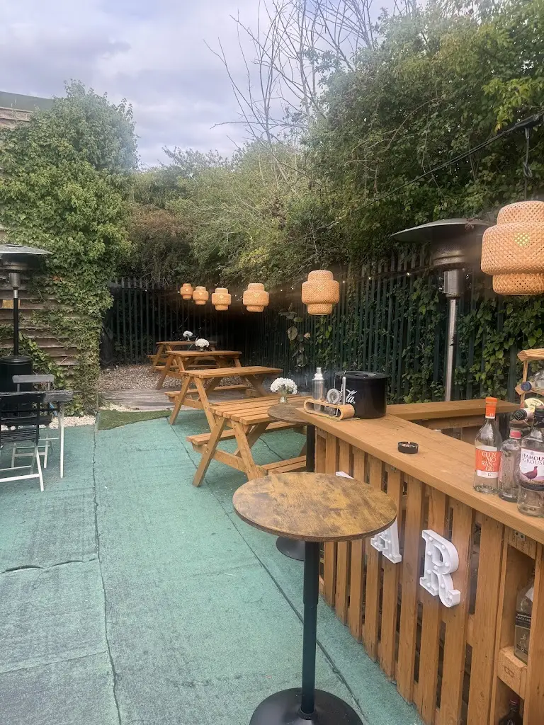 Combo Restaurant restaurant in Aston Clinton