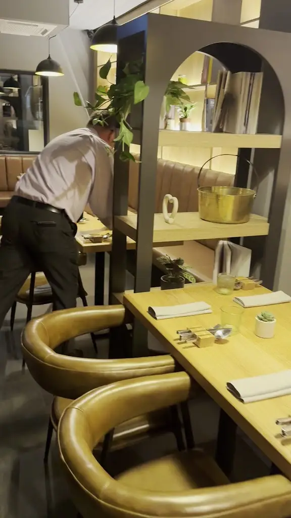 Restaurant DOM_Eastoft_slider_image_2