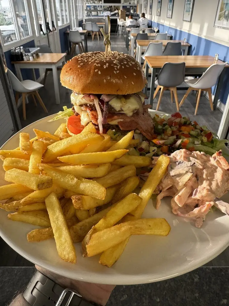 Palm Tree Sports Bar_Eastchurch_slider_image_2