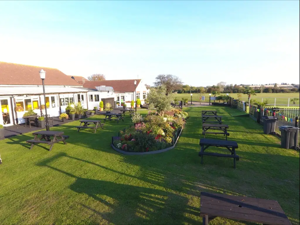 Palm Tree Sports Bar_Eastchurch_slider_image_3