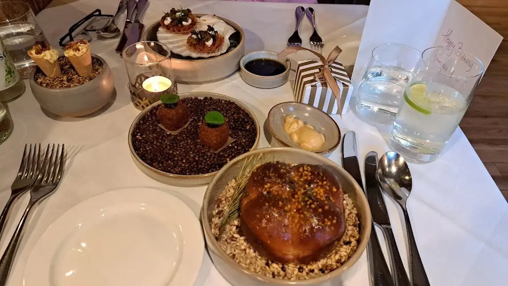 C. Evetts_The Chequers Inn_Aston Clinton_review