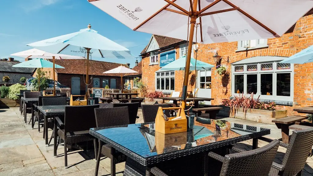 The Queen's Head_East Horsley_slider_image_1