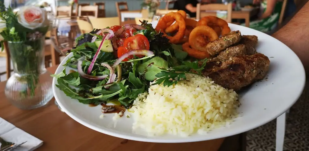 Yaaze Bistro Cafe & Meze Bar_East Sussex_slider_image_3