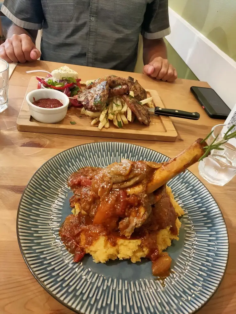 Menu_Gr/eat Greek Cuisine_East Sussex_image_9