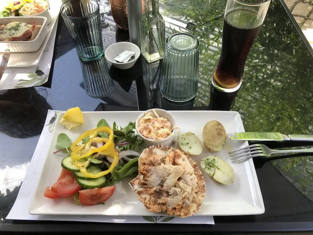 Yalin Sevgor_The Sweet Olive_East Sussex_review