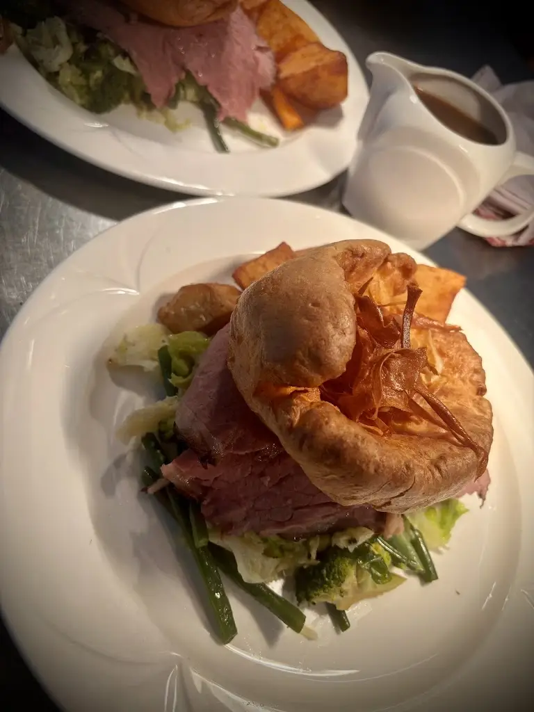 White Horse_Eaton Bray_slider_image_2