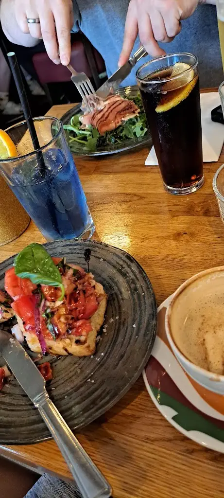 Kara Smith_La Campagna_Eastington_review