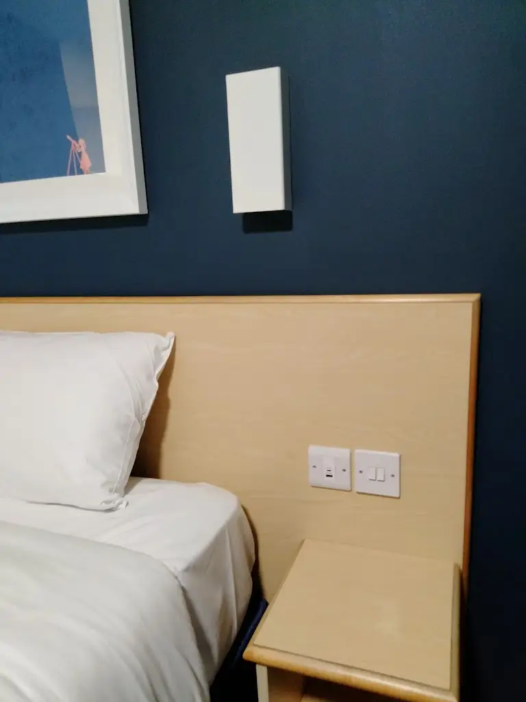 Odudu Udeme_Travelodge Stonehouse_Eastington_review