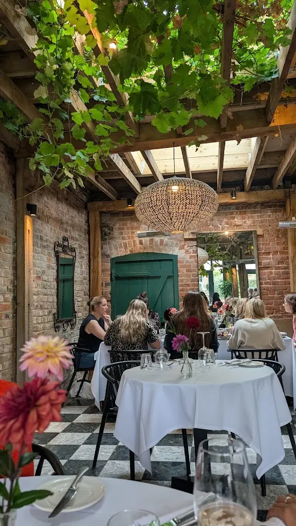 Updown | Hotel & Restaurant_Eastry_slider_image_3