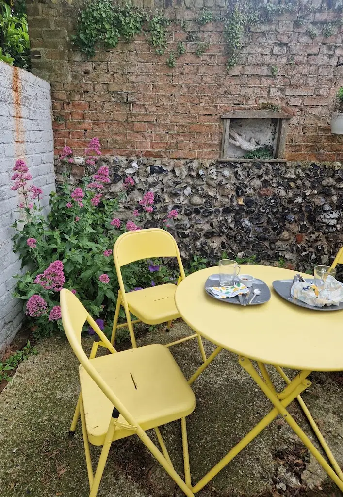 Infinitea restaurant in Eastry