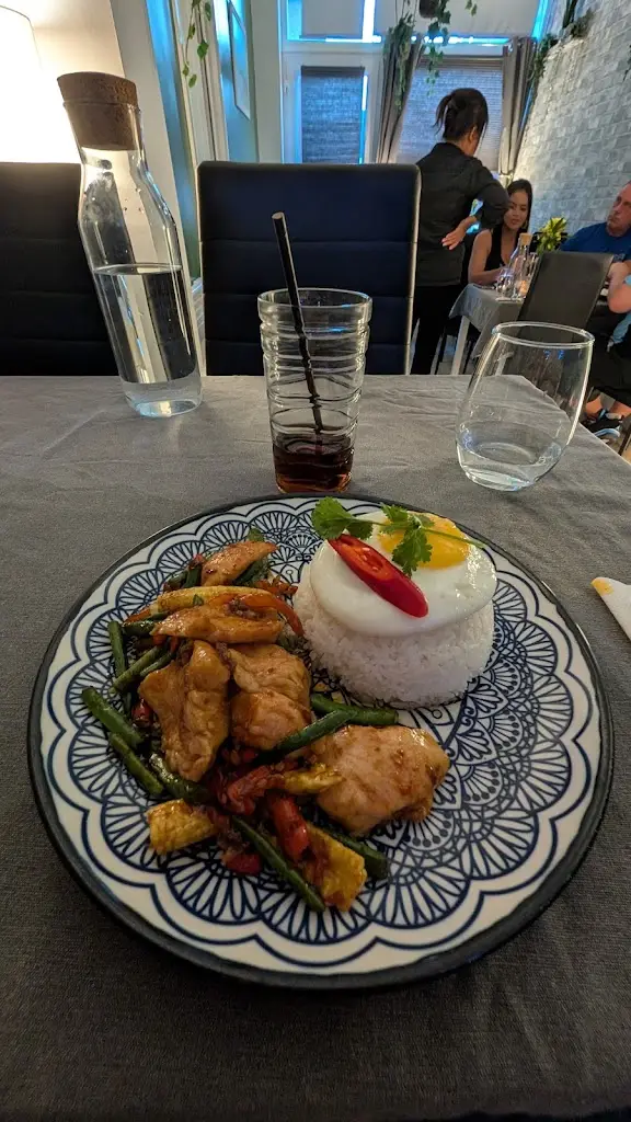 Chris Parkin_Mimi kitchen_Eastwood_review