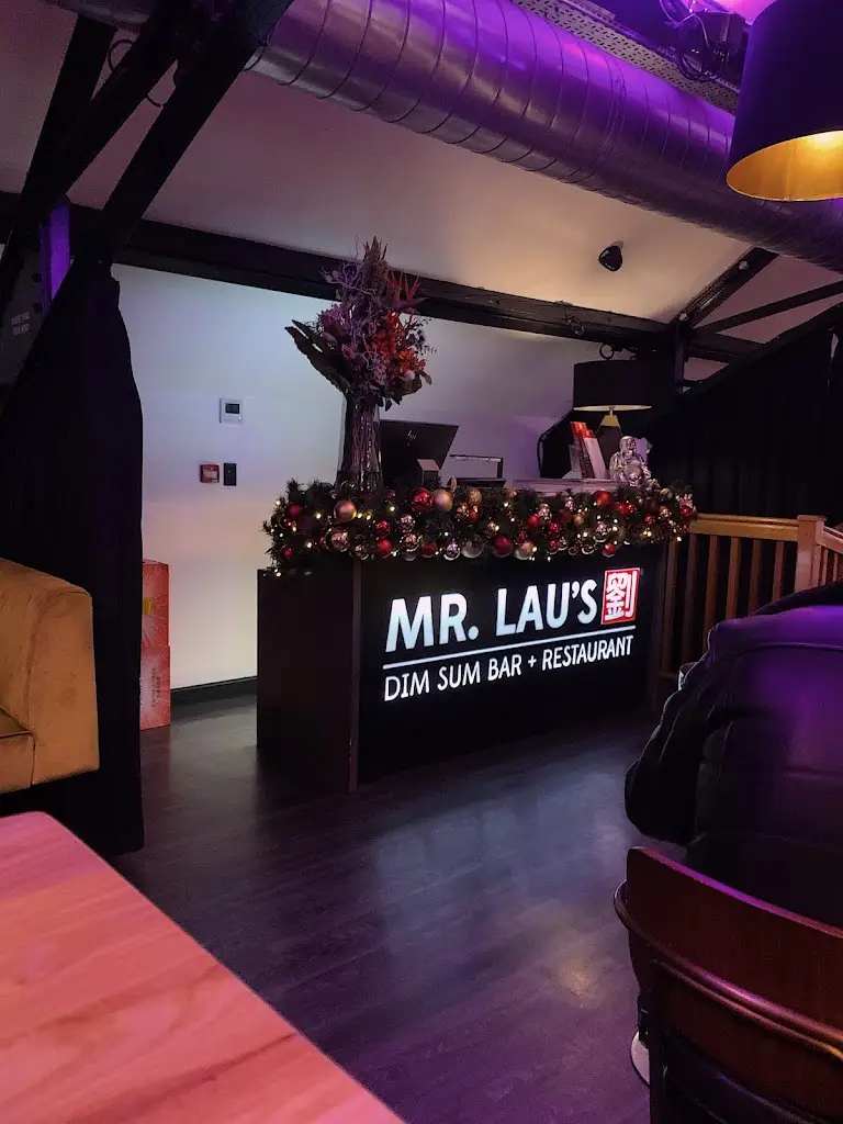 Maria D'Agostino_Mr Lau's_Eattington_review