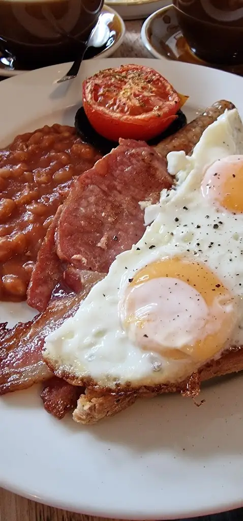 Paula Nunes_Skylark_Eastbourne_review