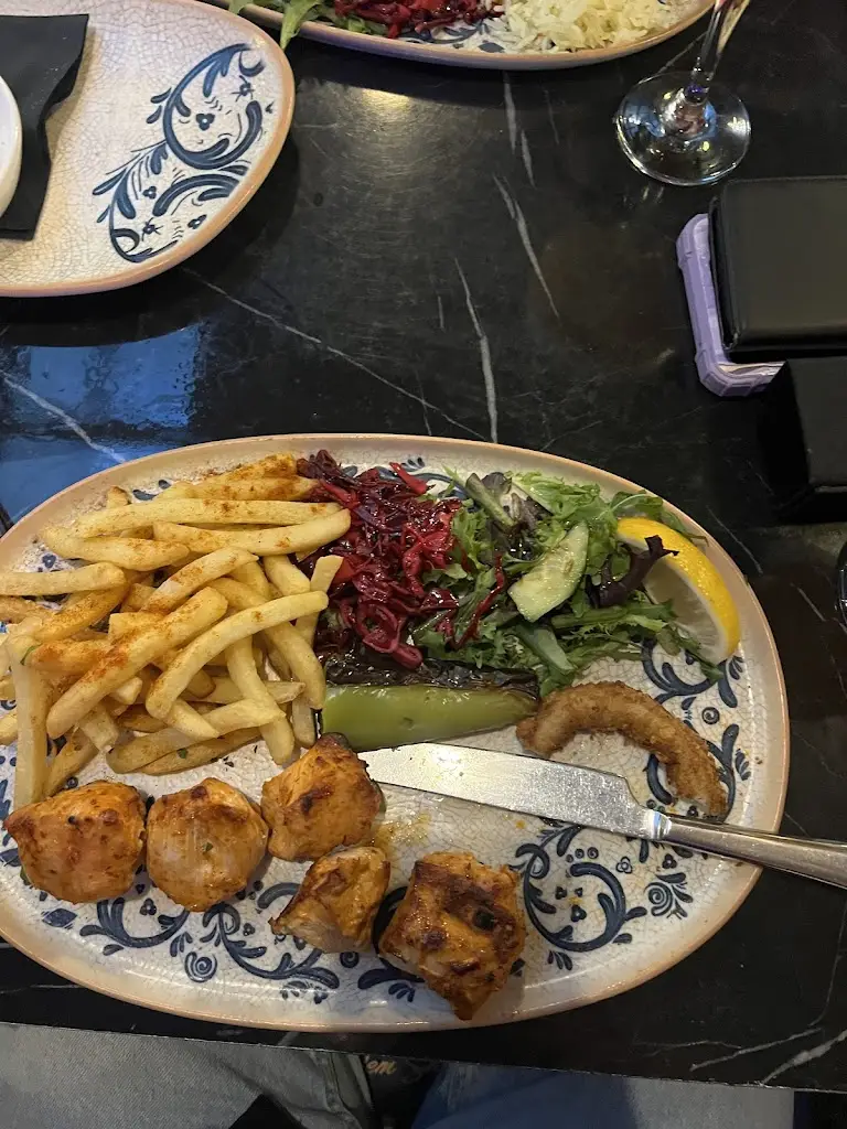 Aidan Rye_Dem Shish Restaurant & Cocktail Bar_Eastbourne_review