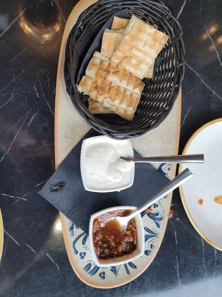 Stephen Ball_Dem Shish Restaurant & Cocktail Bar_Eastbourne_review