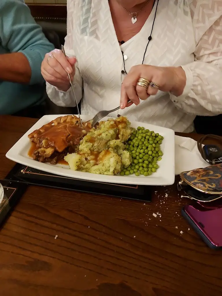 Menu_Eagle & Child Inn_Auckley_image_6