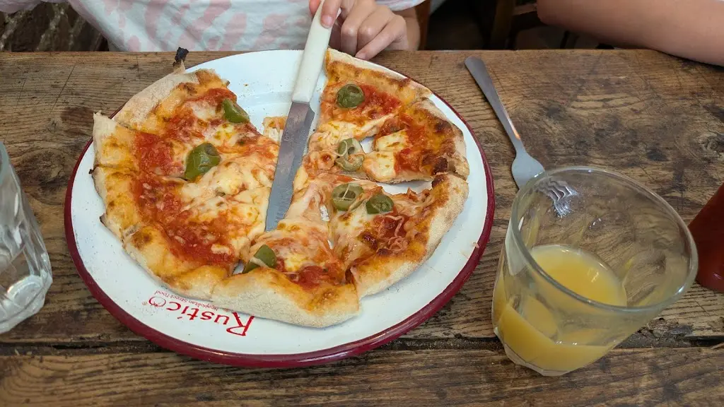 Jon Slinn_Rustico Neapolitan (Eastbourne)_Eastbourne_recensione