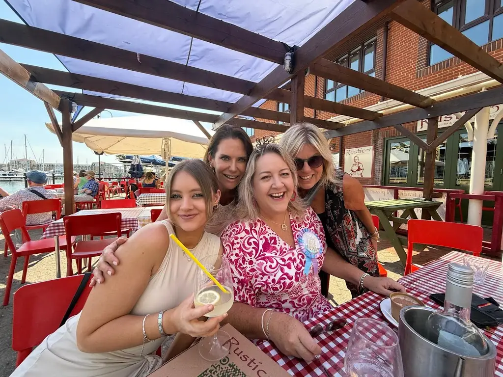 Nicole Cadiz_Rustico Neapolitan (Eastbourne)_Eastbourne_recensione