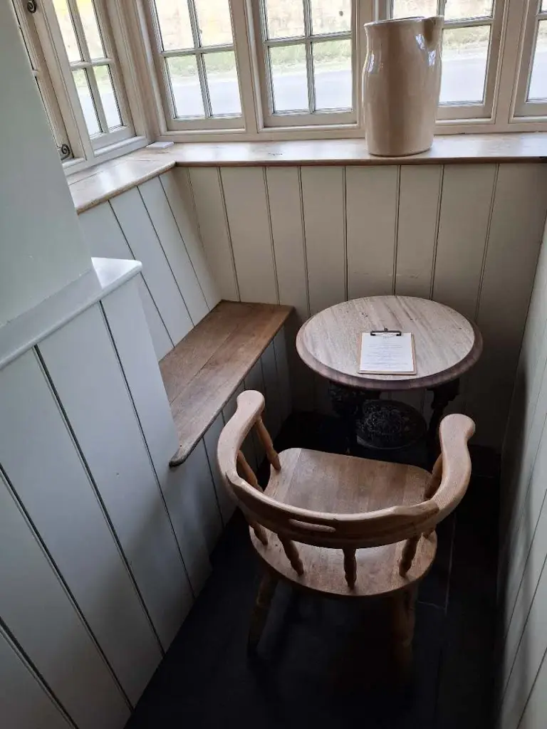 R Stitch_The Three Daggers_Edington_review