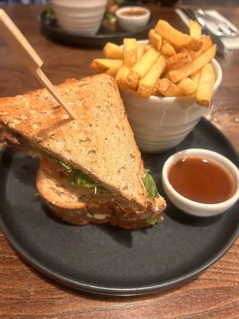 Claire Barker_Mossbrook Sheffield_Eckington_review