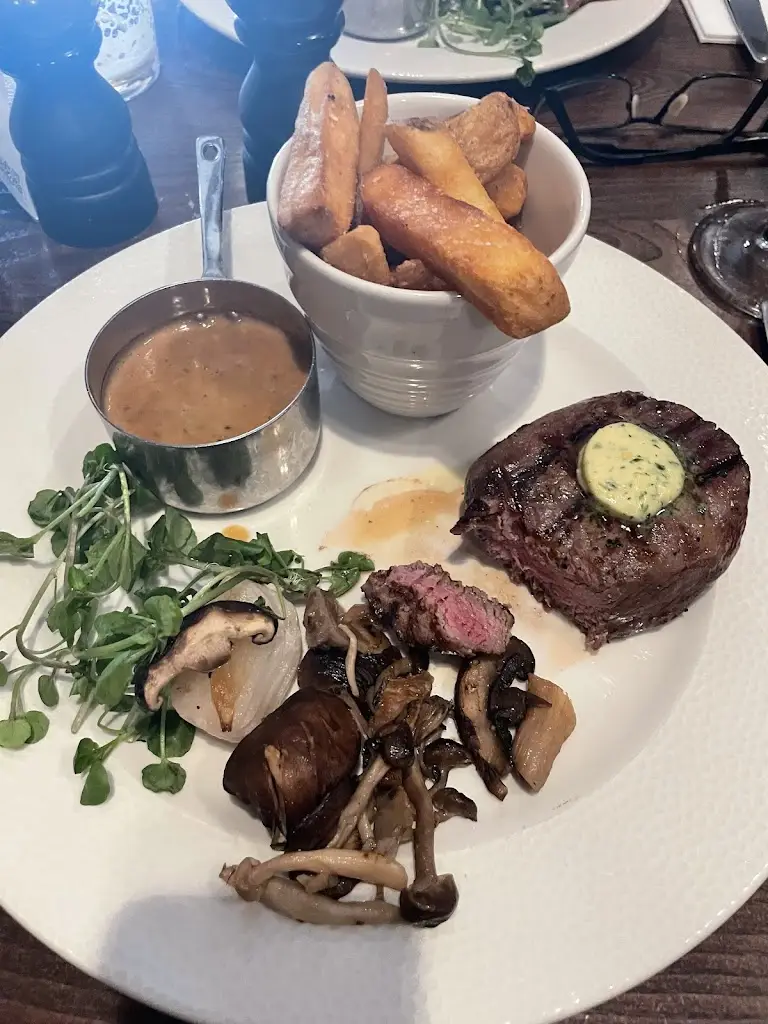 carla hogg_Mossbrook Sheffield_Eckington_review