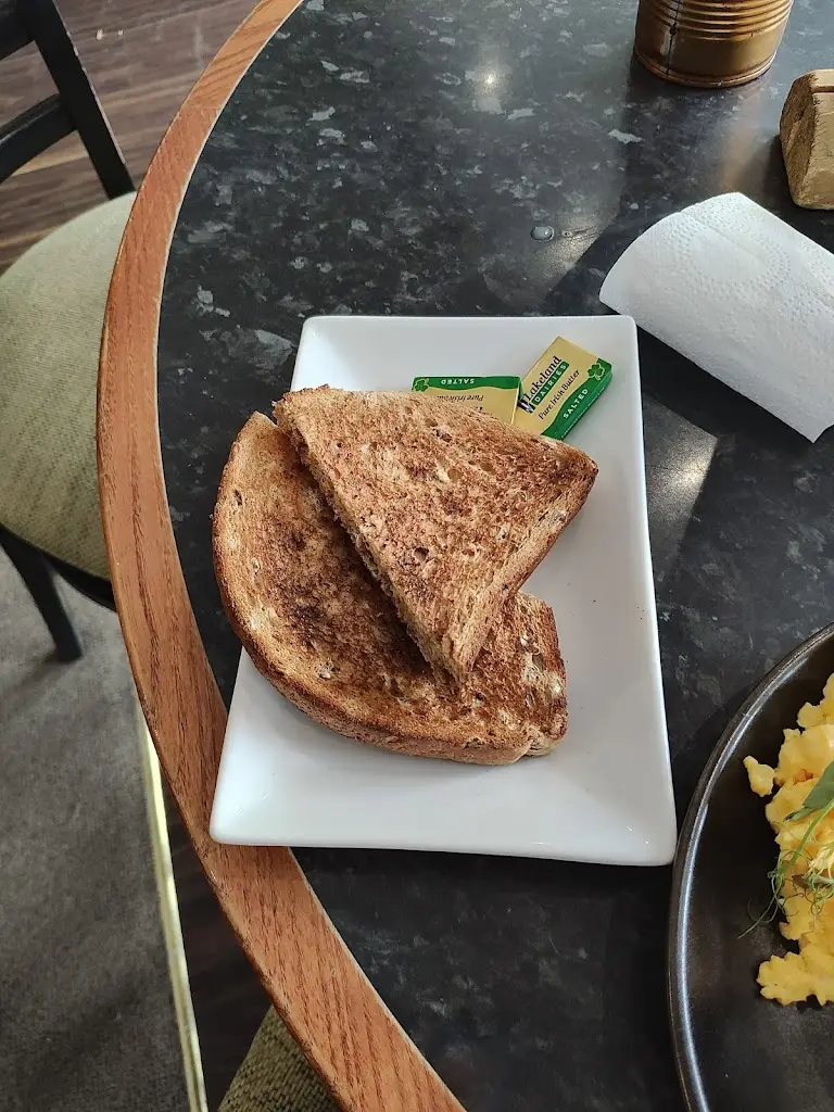 Connor Downs_Lounge Coffee Bar & Cafe_Eckington_review