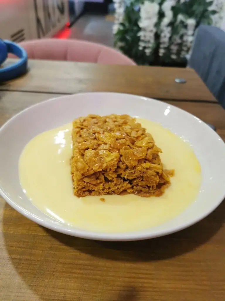 suzannah torry_KIKI'S_Eckington_review