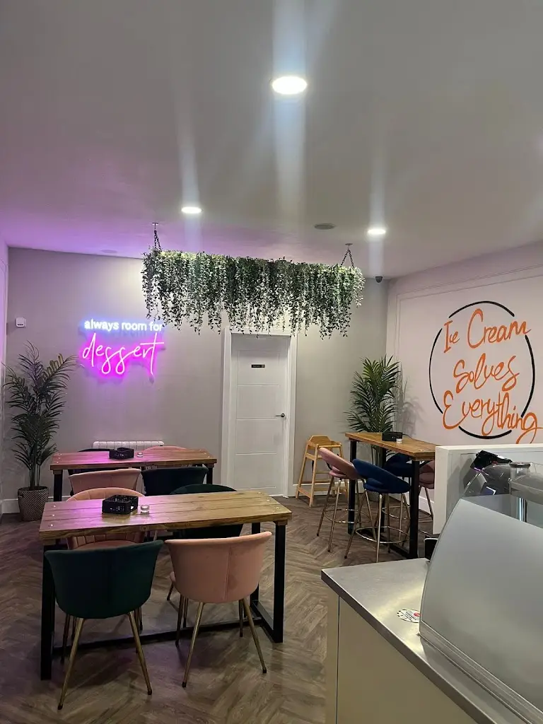 KIKI'S_Eckington_slider_image_2