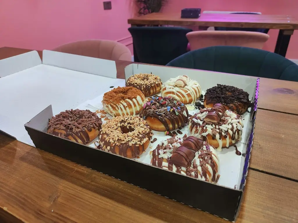 KIKI'S_Eckington_slider_image_3