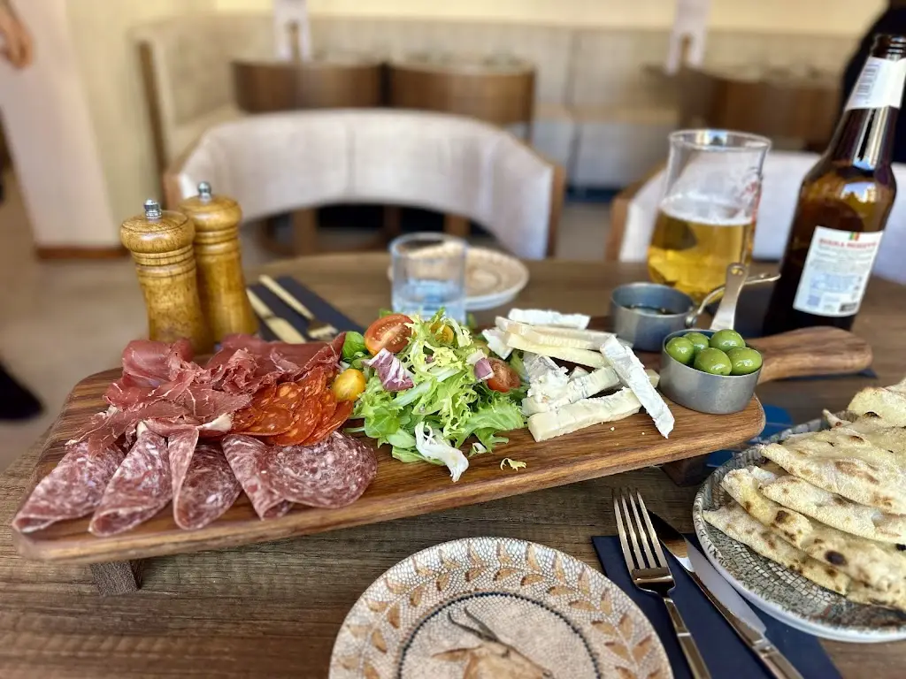 LACCO ITALIAN RESTAURANT & BAR_East Dereham_slider_image_2