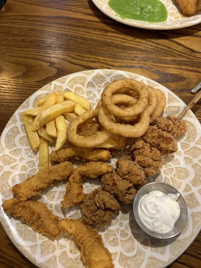 Sasha Davies_Gemini_East Dereham_review