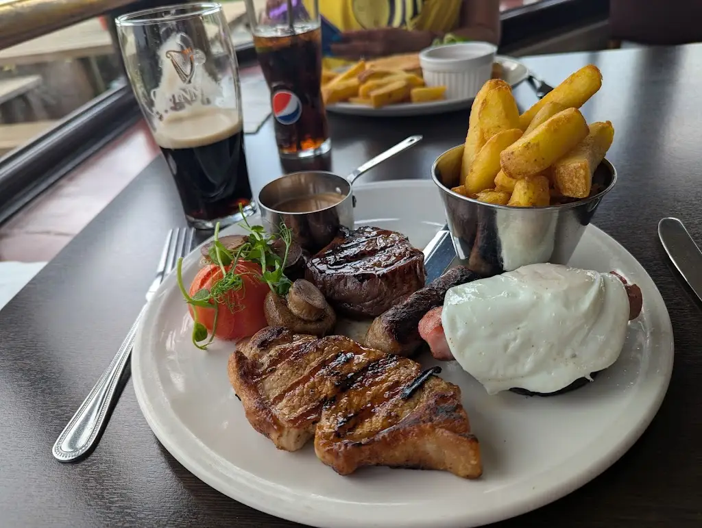 adrian reeves_The Toby Inn_Edgworth_reseña