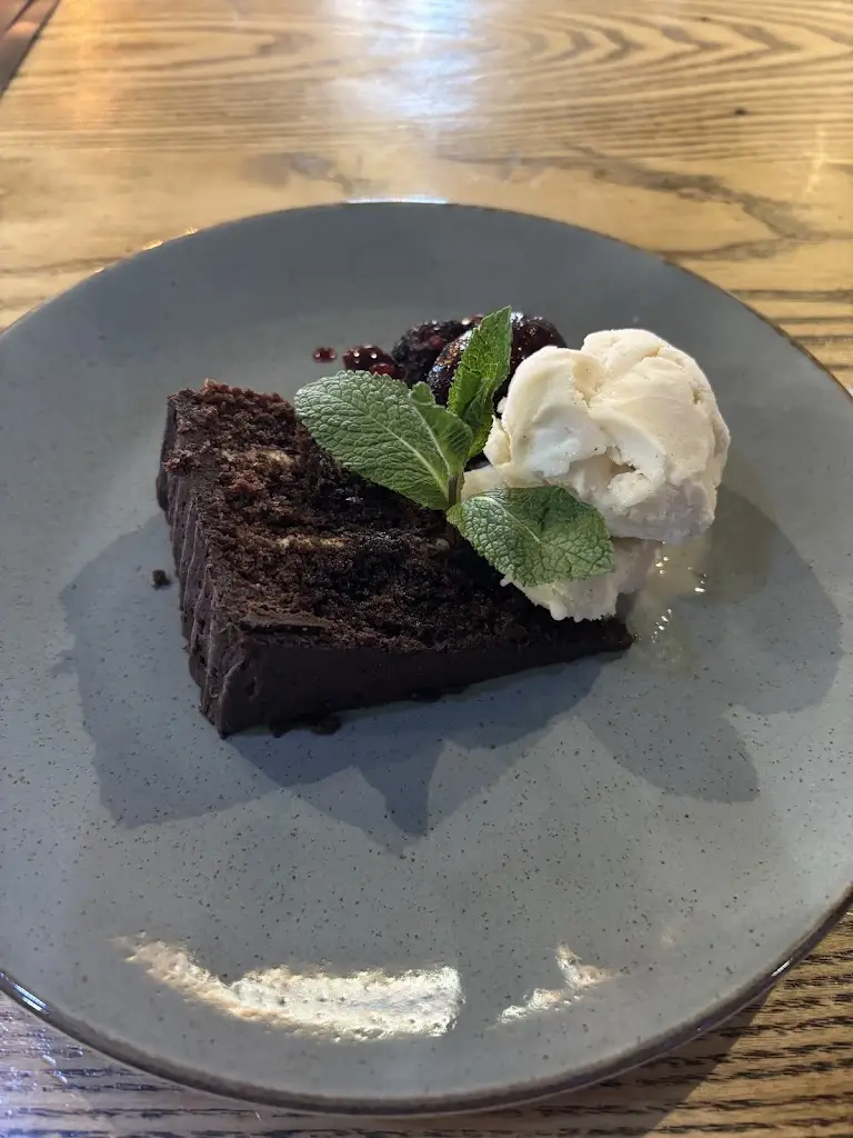 Rose & Crown Pub Edgworth_Edgworth_slider_image_2