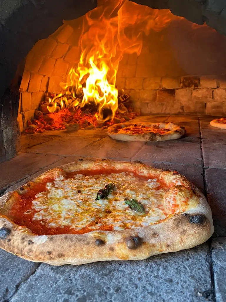 Cugini Pizza Edgworth restaurant in Edgworth