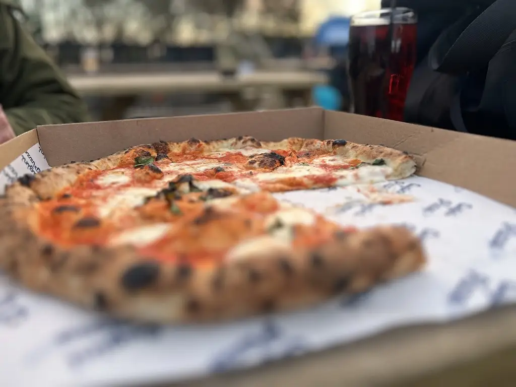 Cugini Pizza Edgworth_Edgworth_slider_image_2