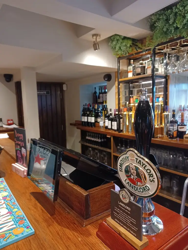 The White Horse_Edgworth_slider_image_1