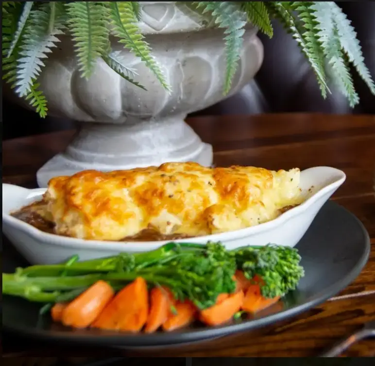 The White Horse_Edgworth_slider_image_2