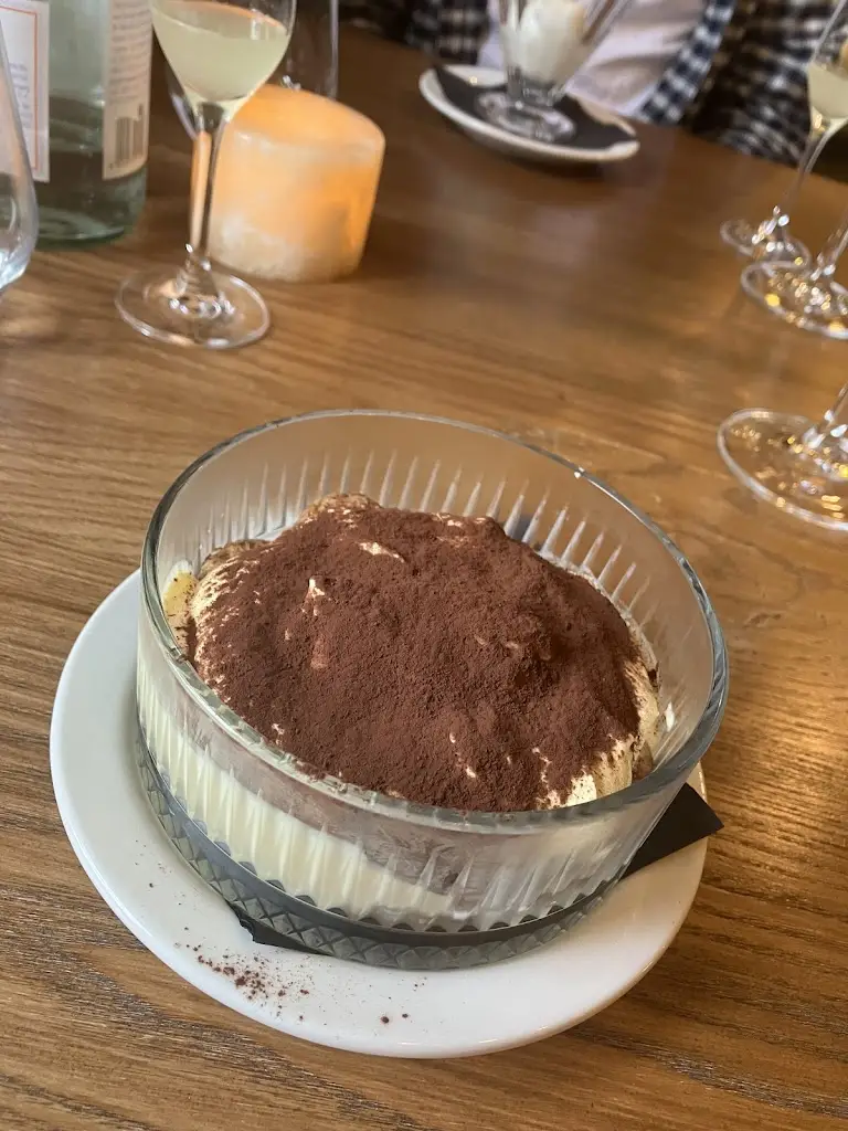 Villa d’Este_Ellerker_slider_image_3