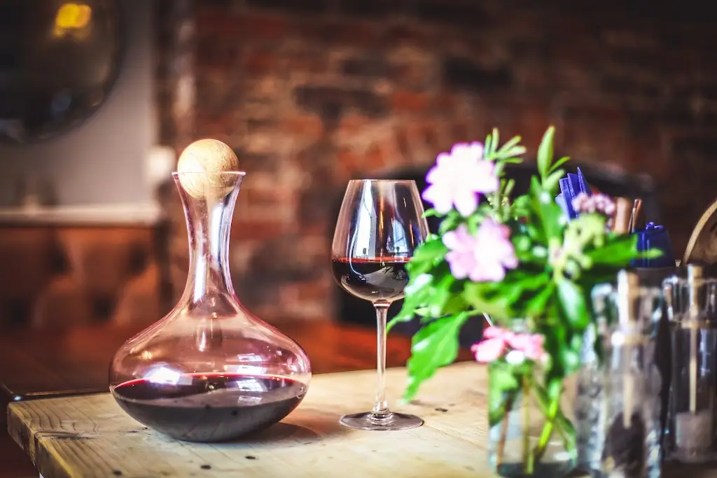 The Triton Inn_Ellerker_slider_image_2